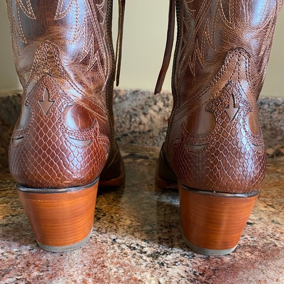 Ariat Dark Brown Leather Boots with Stitching - Picture 4 of 12